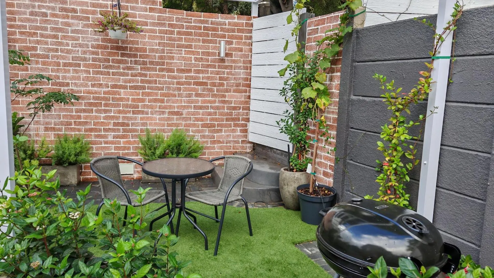 Leafy Retreat Kenridge Apartment Durbanville