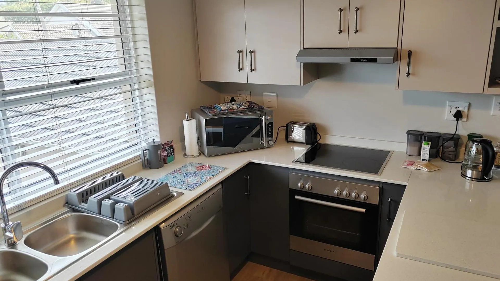 Leafy Retreat Kenridge Apartment Durbanville