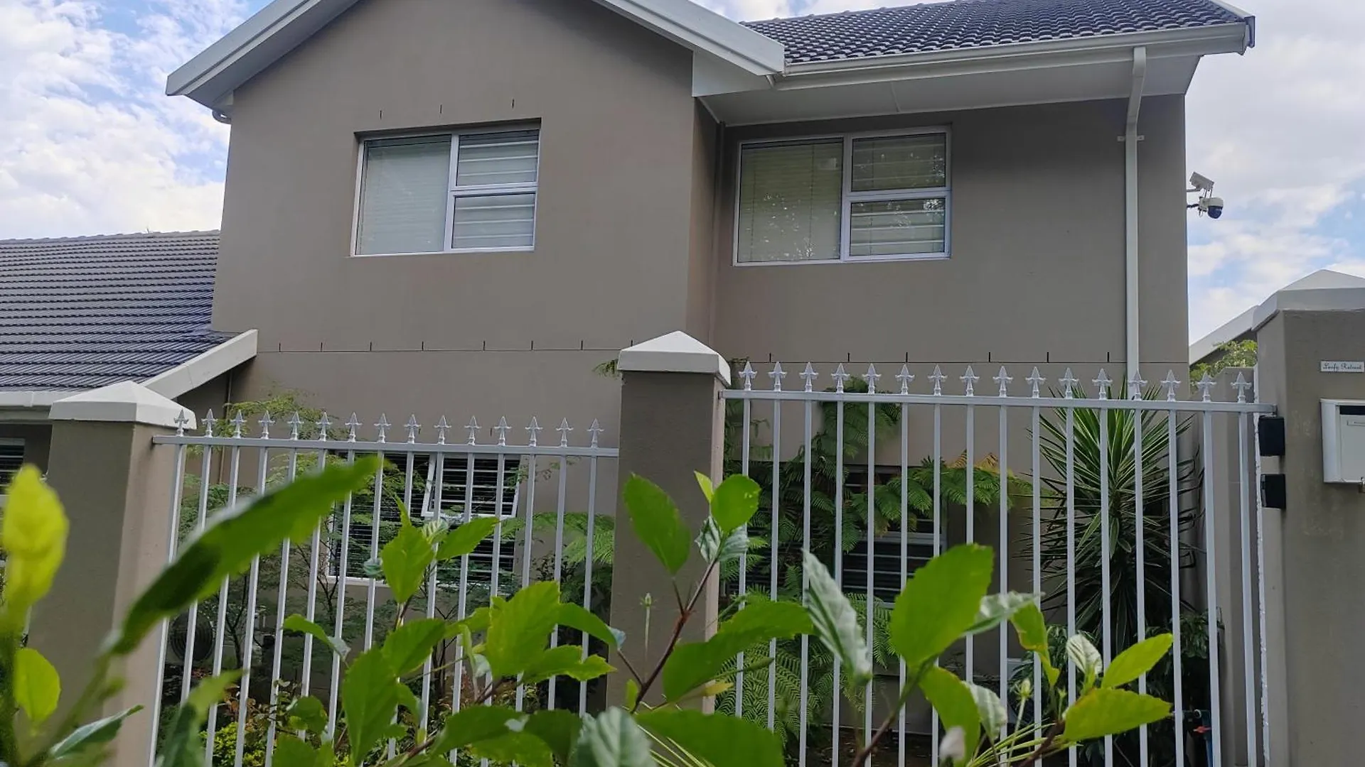 Leafy Retreat Kenridge Apartment Durbanville