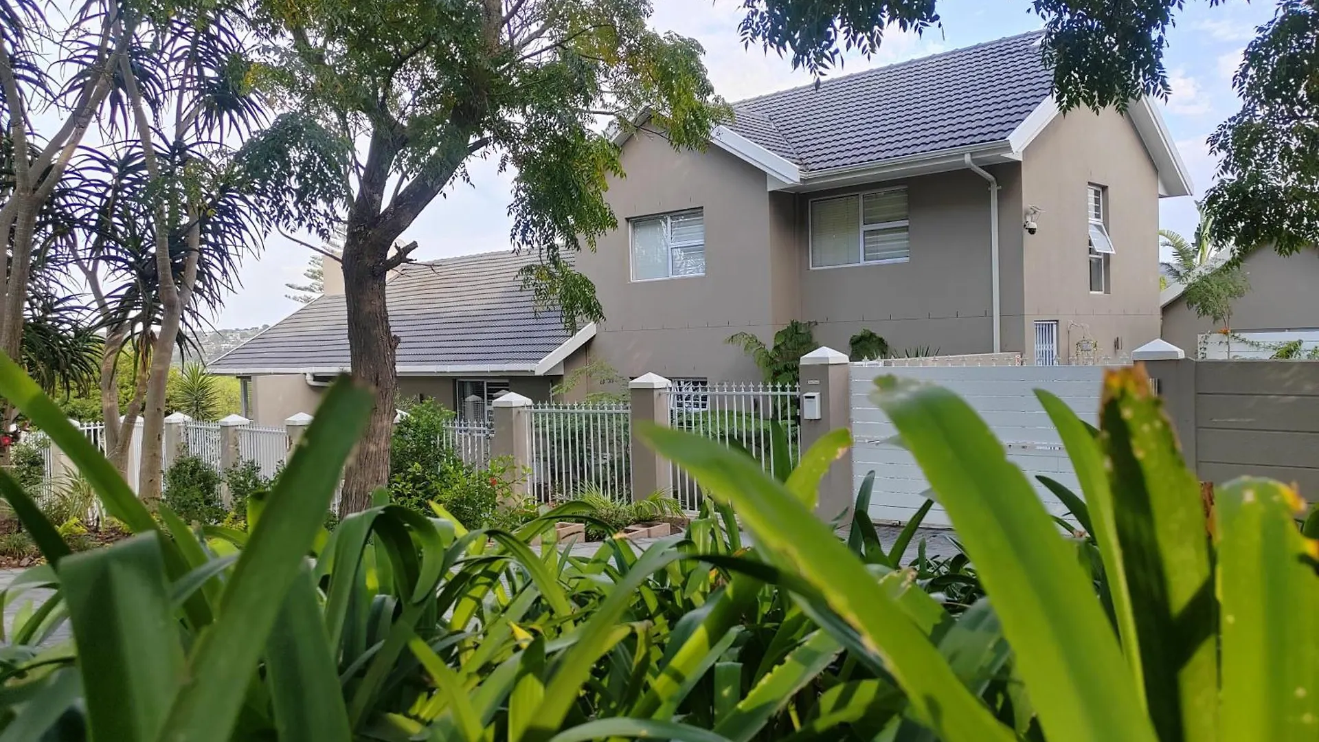 Leafy Retreat Kenridge Apartment Durbanville