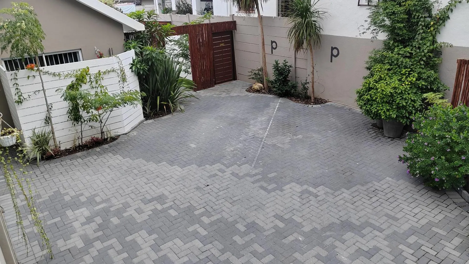 Leafy Retreat Kenridge Apartment Durbanville